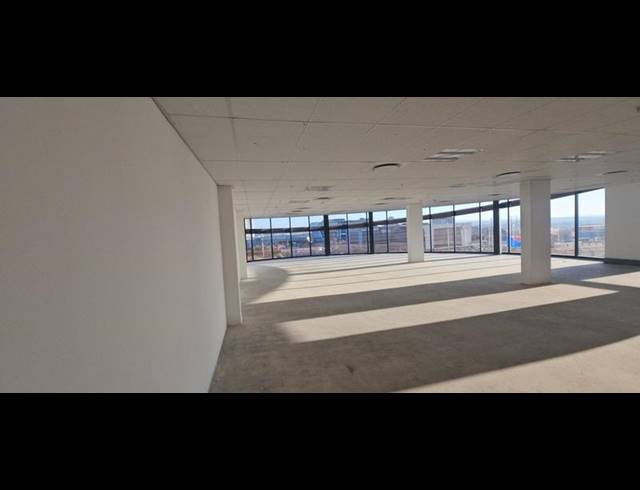 BUSINESS PROPERTY TO RENT IN VORNA VALLEY